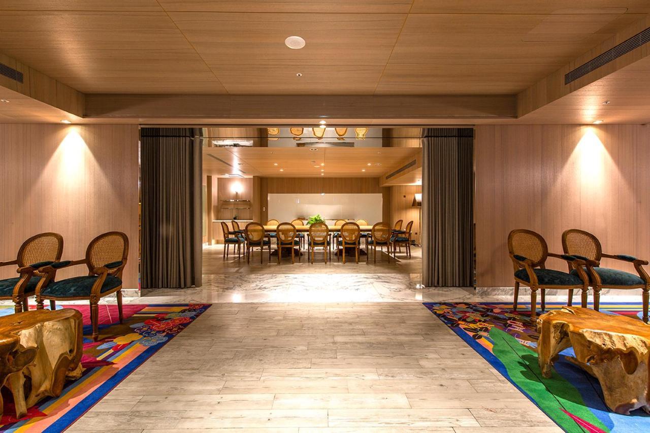 Inhouse Hotel Grand Taichung Exterior photo