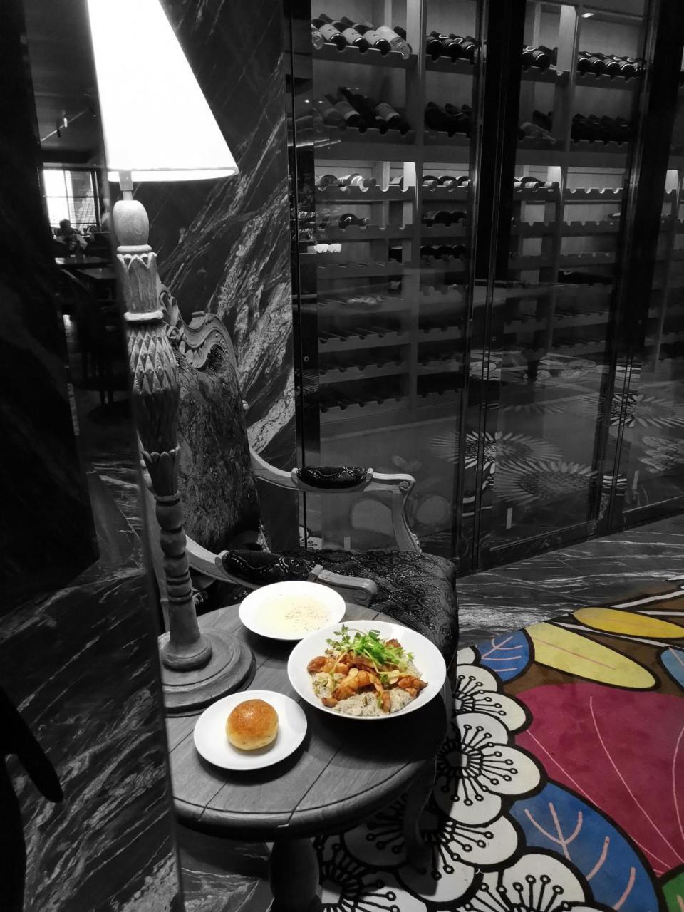 Inhouse Hotel Grand Taichung Exterior photo